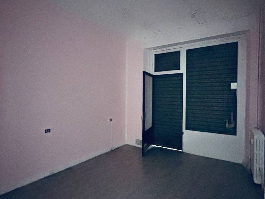 negozio in affitto a Torino in zona Borgo San Paolo
