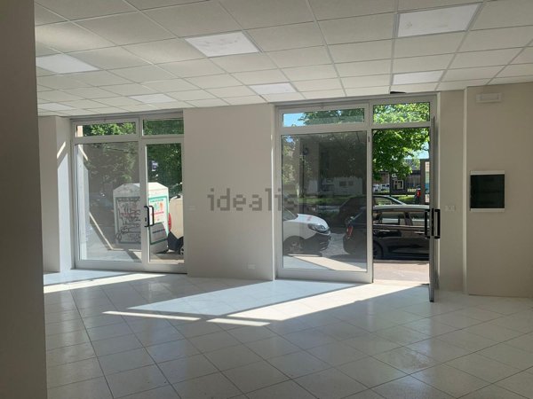 locale commerciale in affitto a Torino in zona Filadelfia
