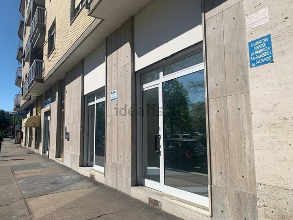 locale commerciale in affitto a Torino in zona Filadelfia