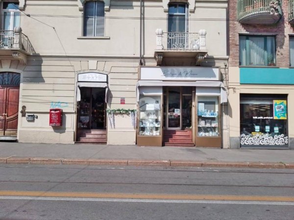 negozio in affitto a Torino in zona Mirafiori Nord