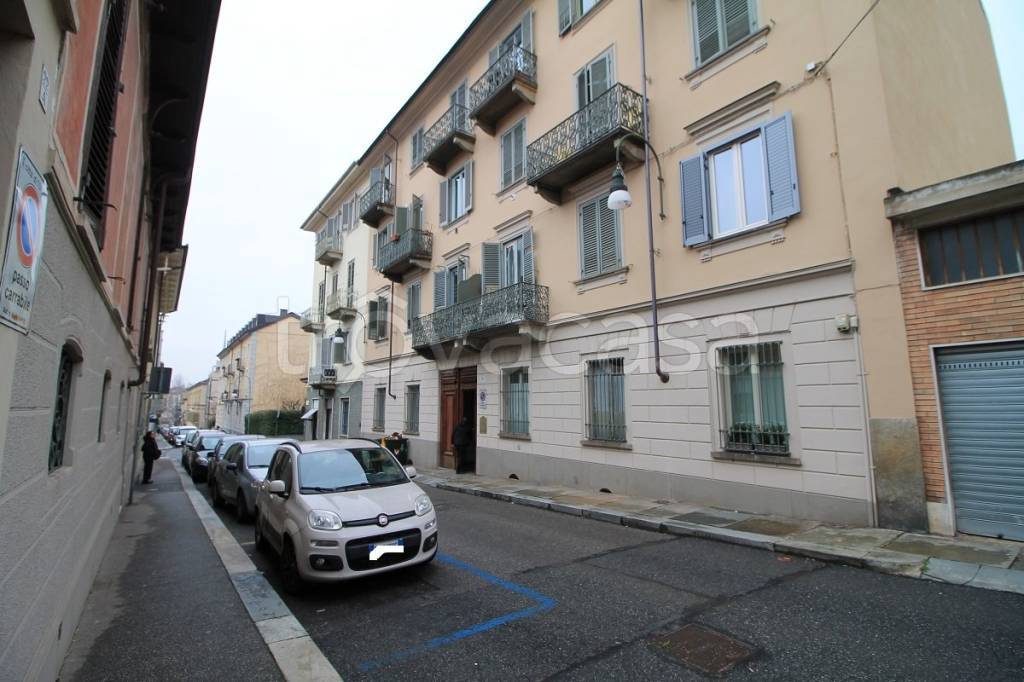 appartamento in affitto a Torino in zona Rosa