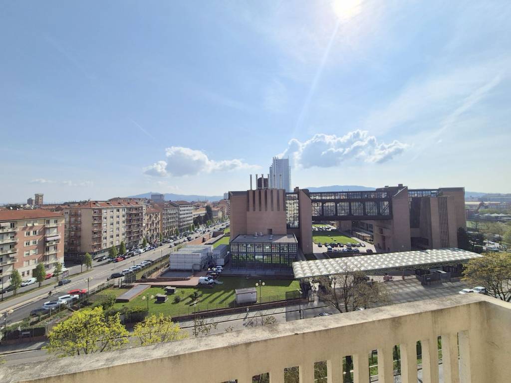 appartamento in affitto a Torino in zona Cit Turin