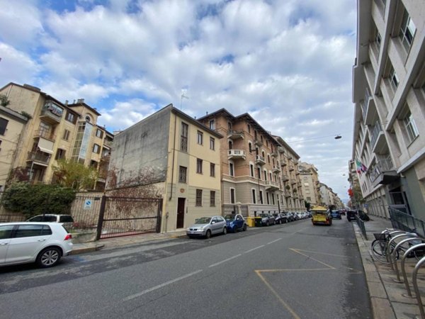 appartamento in affitto a Torino in zona Cit Turin