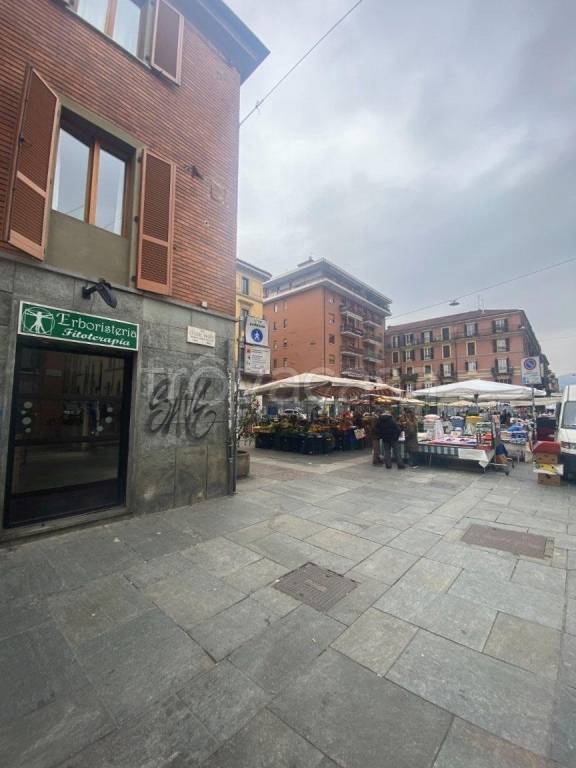 negozio in affitto a Torino in zona Vanchiglia