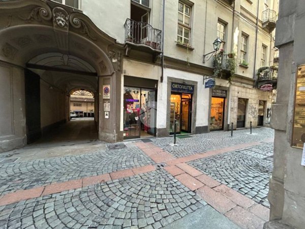 negozio in affitto a Torino