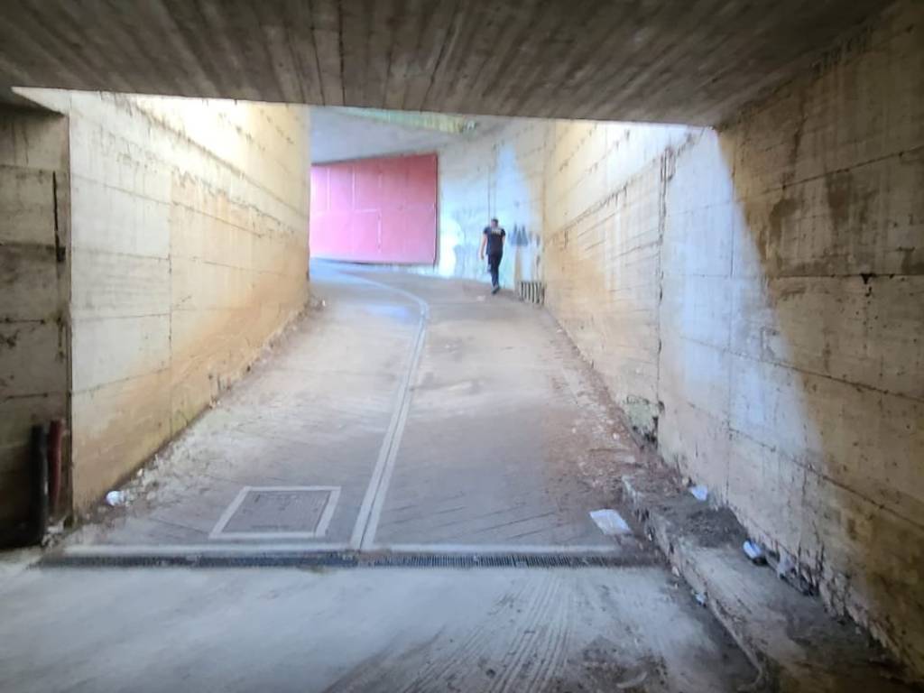 locale di sgombero in affitto a Torino in zona Mirafiori Sud