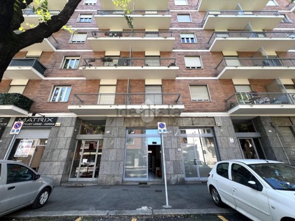 locale commerciale in affitto a Torino in zona Borgata Vittoria