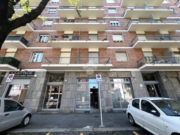 negozio in affitto a Torino in zona Borgata Vittoria