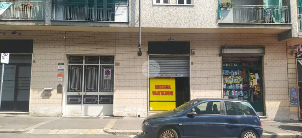 negozio in affitto a Torino in zona Lucento