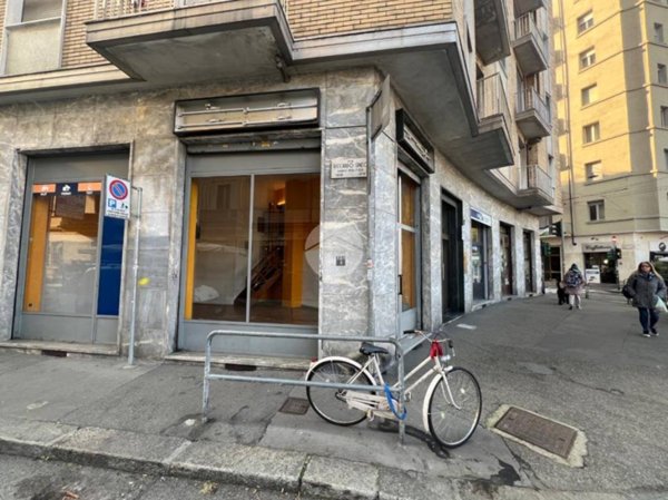 negozio in affitto a Torino in zona Vanchiglia