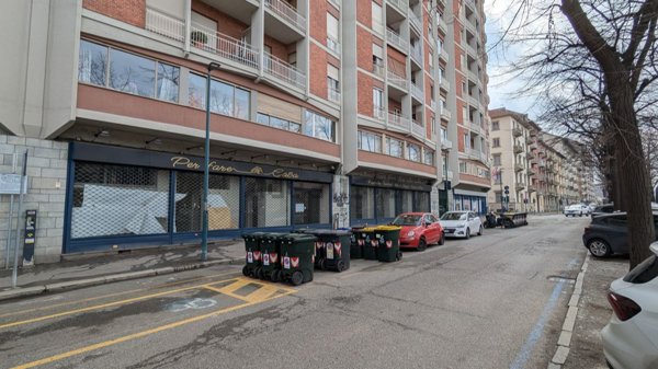 locale commerciale in affitto a Torino in zona Campidoglio