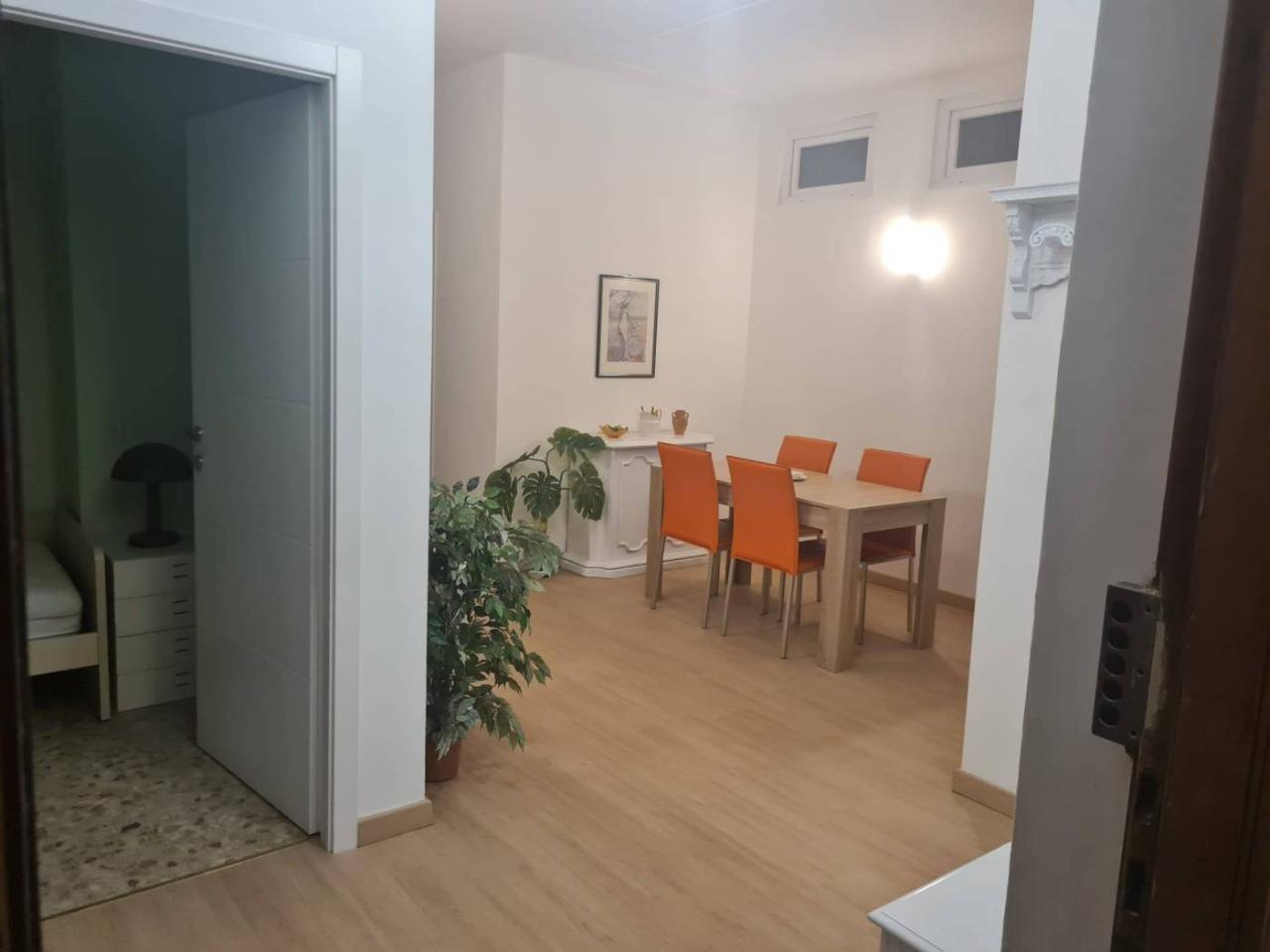 negozio in affitto a Torino in zona Vanchiglia