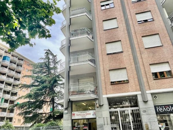 negozio in affitto a Torino in zona Santa Rita