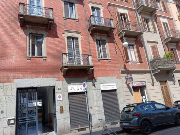 negozio in affitto a Torino in zona Borgo San Paolo