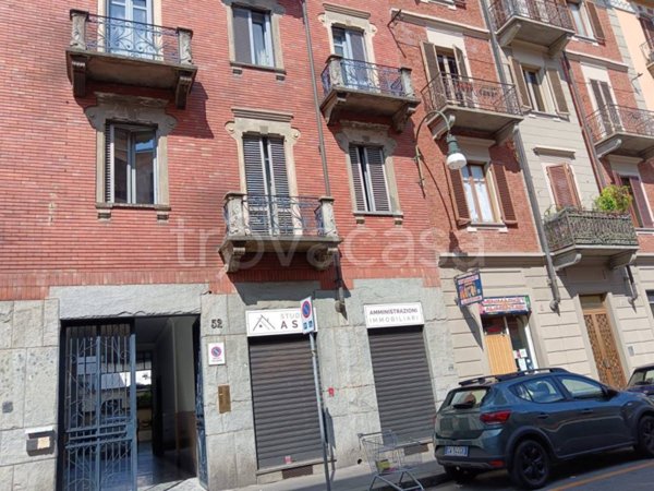 negozio in affitto a Torino in zona Cenisia