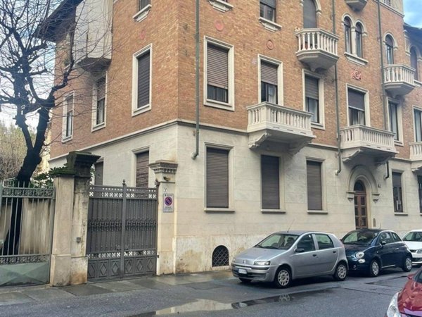 appartamento in affitto a Torino in zona Cit Turin