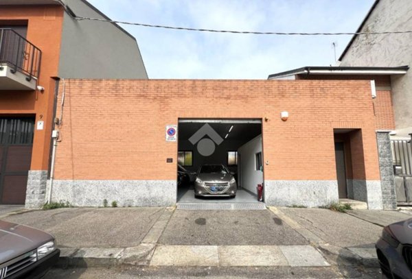 locale commerciale in affitto a Torino in zona Madonna di Campagna