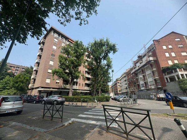 negozio in affitto a Torino in zona Borgo San Paolo