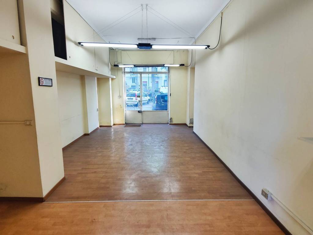 negozio in affitto a Torino in zona Borgata Vittoria