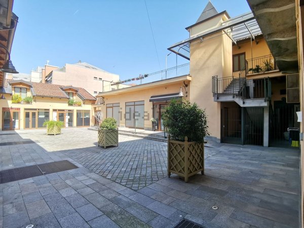 locale commerciale in affitto a Torino in zona Cavoretto
