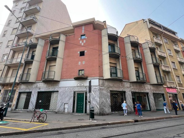 negozio in affitto a Torino in zona Borgata Vittoria