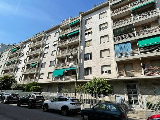 appartamento in affitto a Torino in zona Cit Turin