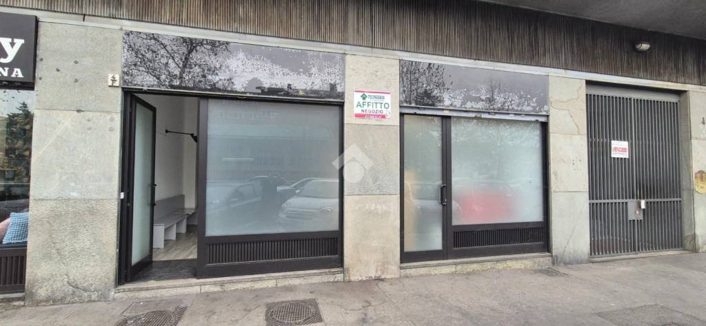 negozio in affitto a Torino in zona Rebaudengo