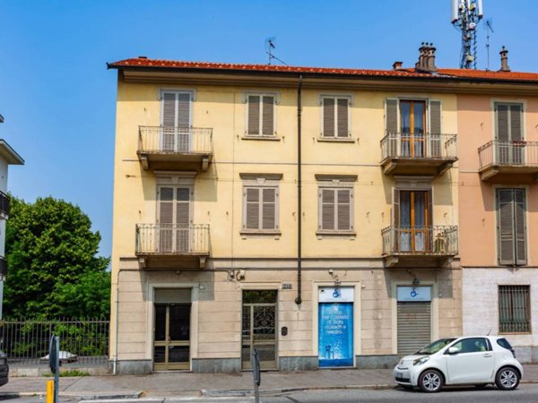 negozio in affitto a Torino in zona Gran Madre