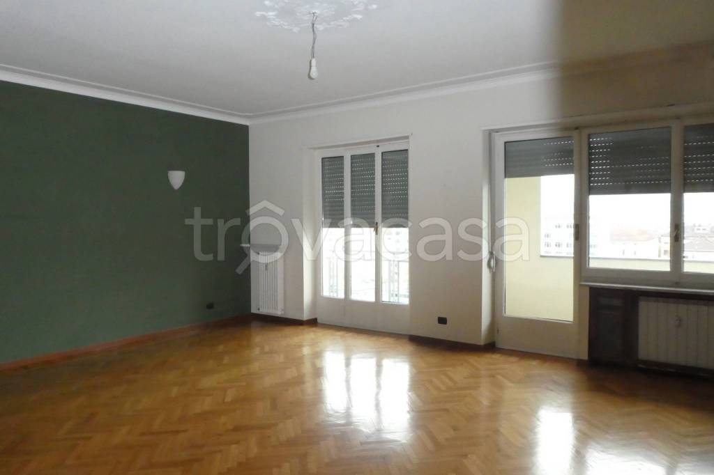 appartamento in affitto a Torino in zona Cit Turin