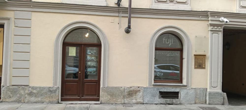 negozio in affitto a Torino