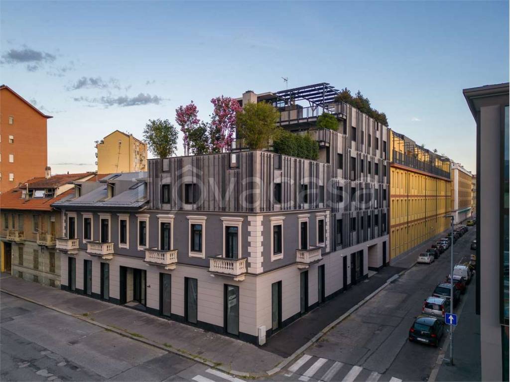 negozio in affitto a Torino in zona Aurora