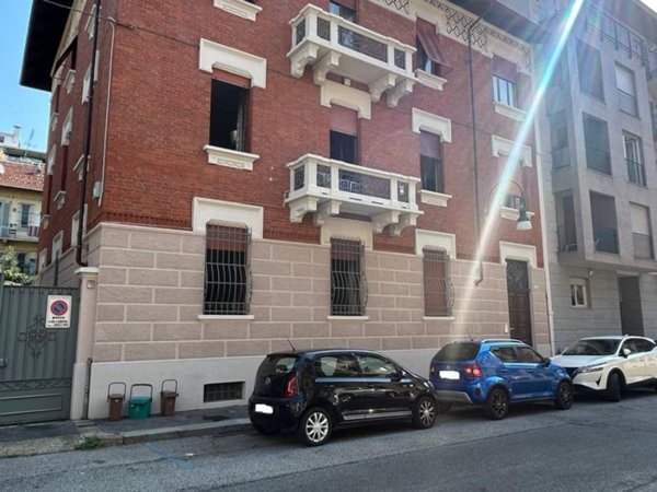 appartamento in affitto a Torino in zona Cit Turin