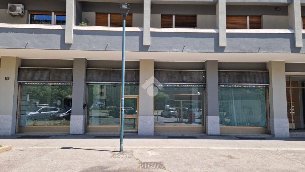 negozio in affitto a Torino in zona Borgo San Paolo
