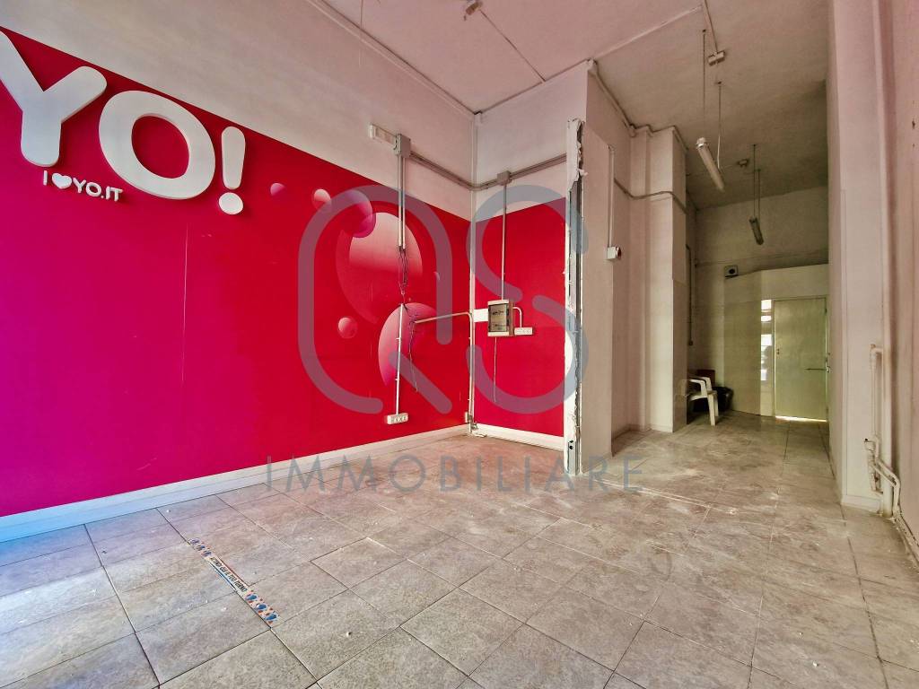 negozio in affitto a Torino in zona Vanchiglia