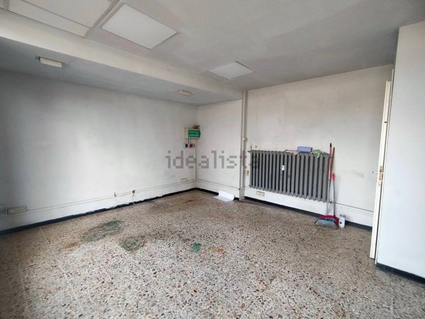 negozio in affitto a Torino in zona Vallette