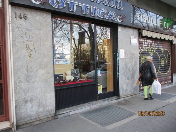 negozio in affitto a Torino in zona Borgo San Paolo