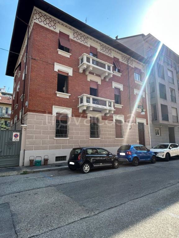appartamento in affitto a Torino in zona Cit Turin