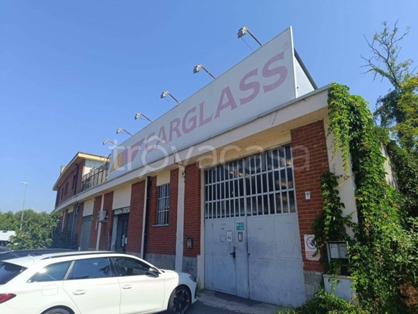 locale commerciale in affitto a Torino in zona Barca