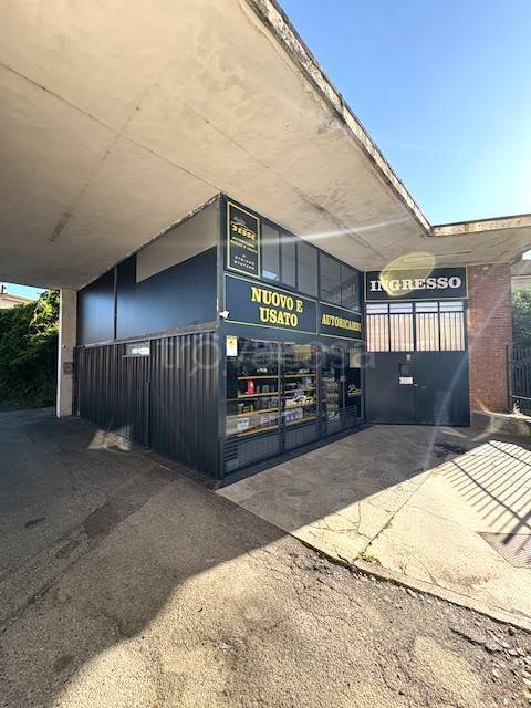 locale commerciale in affitto a Torino in zona Barca