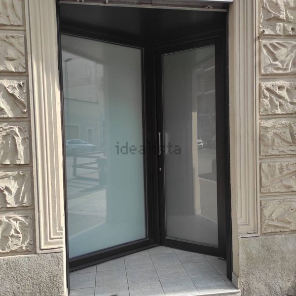 negozio in affitto a Torino in zona Borgo San Paolo