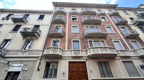 locale di sgombero in affitto a Torino in zona Crocetta