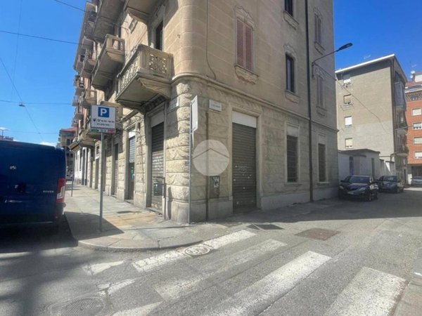 negozio in affitto a Torino in zona Campidoglio