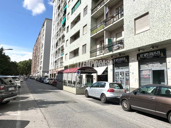 negozio in affitto a Torino in zona Borgo San Paolo