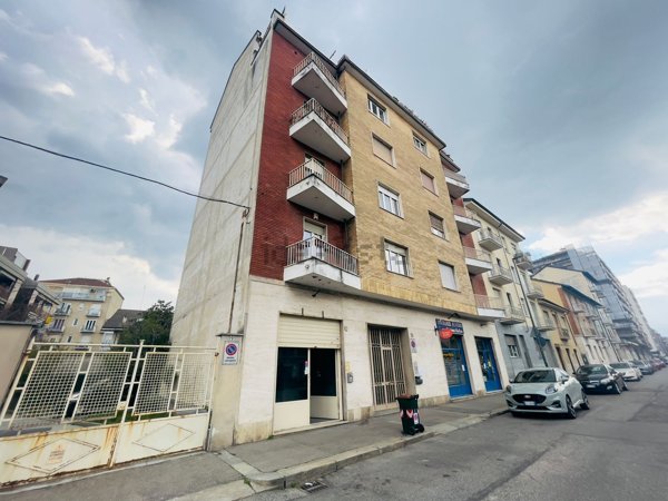 locale commerciale in affitto a Torino in zona Pozzo Strada