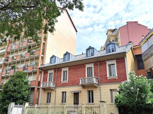 appartamento in affitto a Torino in zona Cit Turin