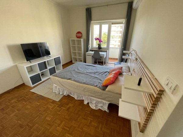negozio in affitto a Torino in zona San Salvario