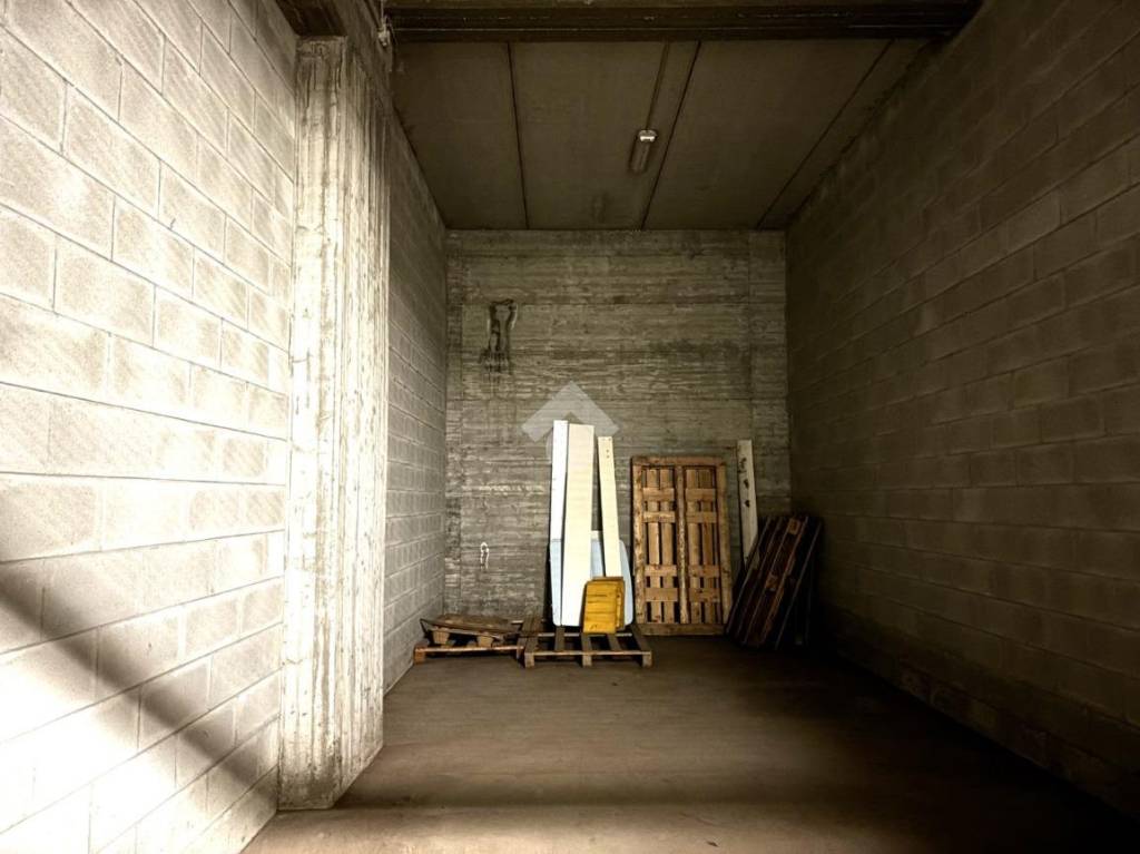 locale commerciale in affitto a Torino in zona Lucento