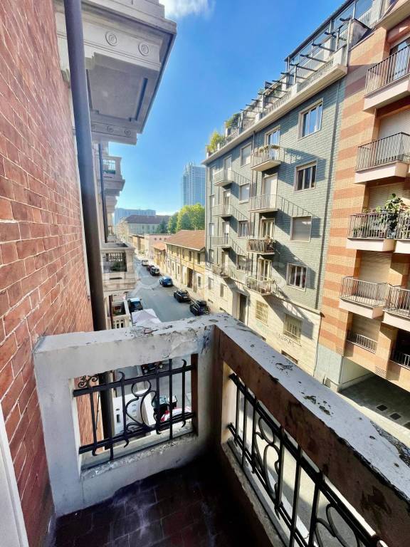 appartamento in affitto a Torino in zona Cit Turin