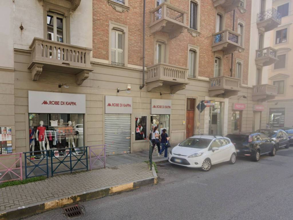 negozio in affitto a Torino in zona Cenisia