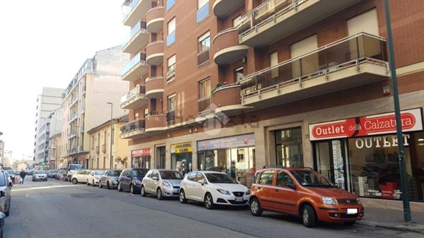 negozio in affitto a Torino in zona Pozzo Strada